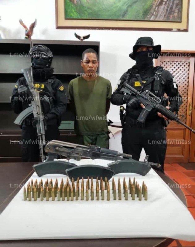 🇻🇪 According to reports, a special mixed mission unit in Venezuela captured the soldier Raymond Samuel Paz Salas, allegedly carrying out the armed attack at the checkpoint of the Air Force Base Mayor Buenaventura Vivas Guerrero in Santo Domingo, Tachira.