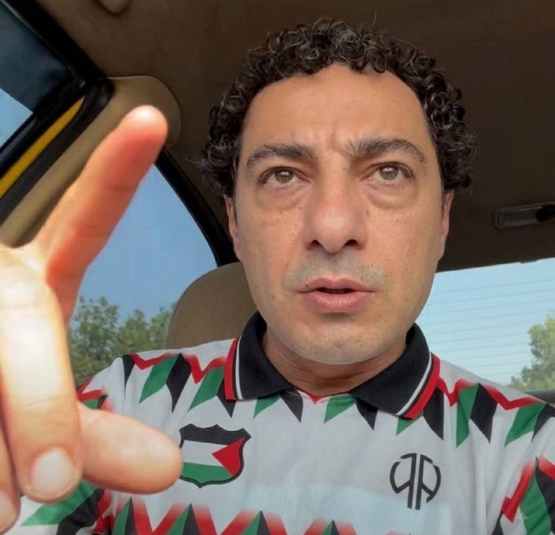 پاسارگاد نیوز KFP: تروریست متعفن مسلمان نوید محمدزاده پس از انتشار تصویری با پیراهن طرح پرچم فلسطین تروریستی، طی تنها ۱۹ ساعت حدود ۹۰۰ هزار