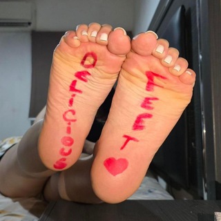 DELICIOUS FEET🤤