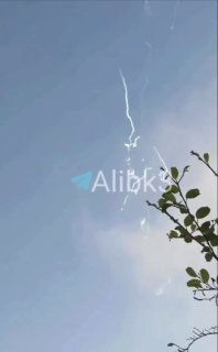 דווח על מספר פיצוצים בשמי בחריין.