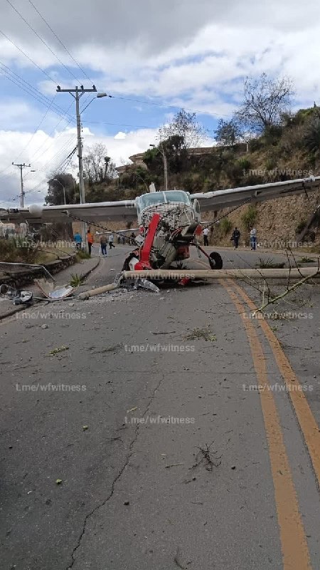 The Cuencana Airlines Cessna Grand Caravan EX had a runway trip at the Cuenca Mariscal Lamar International Airport, coming to rest on Hurtado de Mendoza Avenue. The two occupants of the ship suffered bruises in the incident.