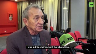 הרופא הראשי של אליושקיס ולדימיר מספר ל-RT על זוועות שהוא היה עד לו לפני שפונה ״חבר שלי מת. זה הפסד, אתה מבי…