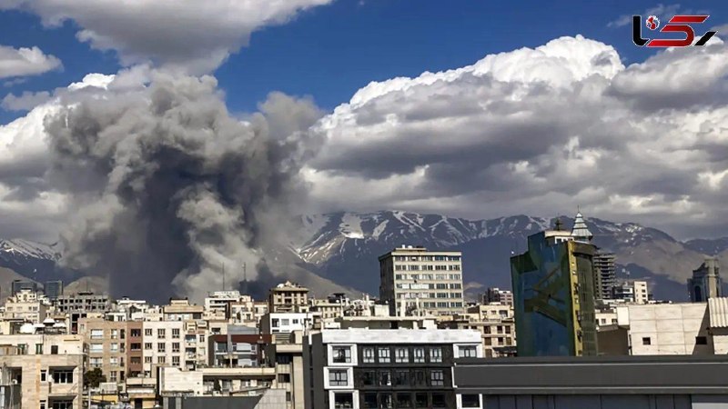 آژانس خبری رکنا | Rokna NEWS Agency: 🔶 فیلم تازه منتشر شده از حمله موشکی آمریکا به منطقه شریعتی تهران ویدئویی از لحظه بمباران و وقوع انفجار در محدوده خیابان 
