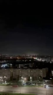 ️🇷🇺🇺🇦 Photos show a Ukrainian FP-1 drone flying low over the roofs of apartment buildings.