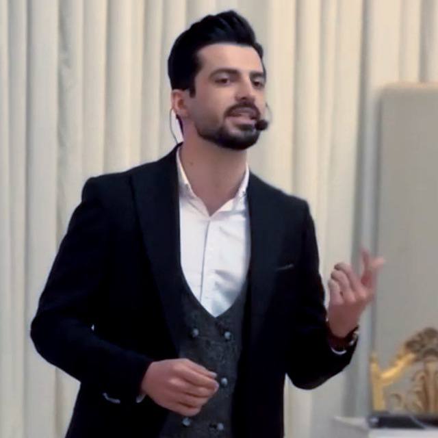 روانشناسی | نبوغ سبز: ❗️با کاریزما، عین‌یه روانشناس ‌می‌تونی‌ ذهن آدمارو: ⭕️تسلیمِ خودت‌کنی⭕️⚜️وویسای کانال آموزش نفوذ اجتماعی با تدریس محمد ا