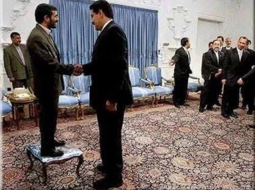 ایستگاە خندە: ما چه‌ها از سر که نگذروندیم!‌