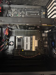 #出售 #电子垃圾 #EPYC 联系 Kiseopt  价格 3500打包不单出华南h12d epyc主板 箱说全 有bmc模块 带7k62一颗含散热器 不含内存gpu等其他部件