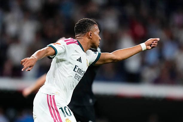 رئال مادرید | Real Madrid: 📊🔴 بهترین گلزنان لیگ از زمان پیوستن کیلیان امباپه به رئال مادرید:🔢کیلیان امباپه ← ۵۹ گل.🔢 روبرت لواندوفسکی ← ۴۱ گل.🄸 @Re
