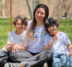 چند قرن بردگی: در مقابل مسجد قرآن و خیابان عاشورای بوشهر توسط کثیف ترین موجودات کرهزمین جاودانه شدند😭😭😭😭😭این زوج صاحب دو فرزند ۷ و ۱۰