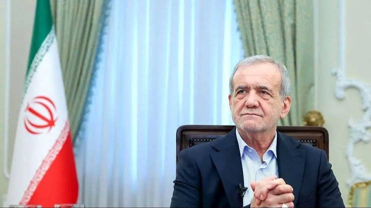 برای ایران: مسعود پزشکیان:انتقاد از مشکلات تورم و مسائل ناشی از جنگ با شعارهای برخی همخوانی ندارد / وقتی شعار میدهیم، باید سختی آن