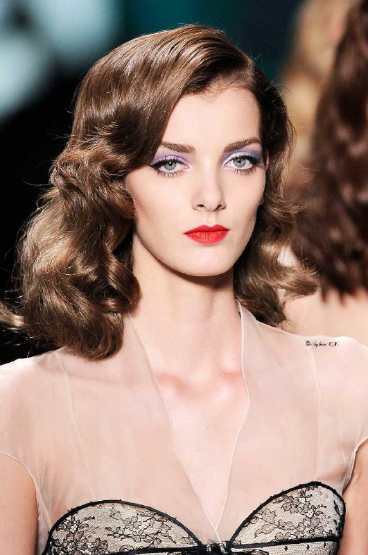 【来自投稿】迪奥2010春夏高定秀，模特们惊艳的妆容