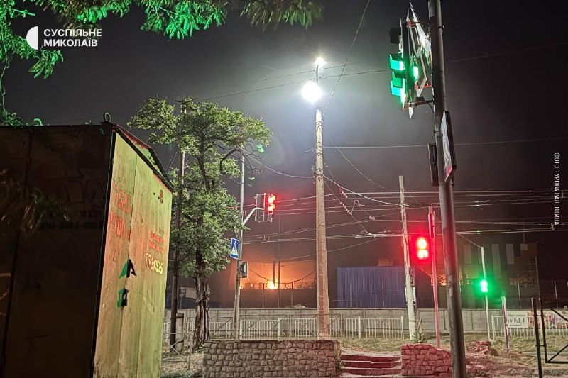 ️🇺🇦🇷🇺 מל"טים רוסים תקפו את מרכז הקניות Epicenter בעיר מיקולאיב מוקדם יותר הערב.