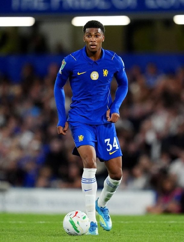 CHELSEA CF: جاش آچمپونگ در دیدار چلسی مقابل لوتون تاون حتی یک دوئل را هم از دست نداد. ۶ دوئل، ۶ پیروزی 💙۴/۴ دوئل زمینی ۲/۲ دوئل هوای