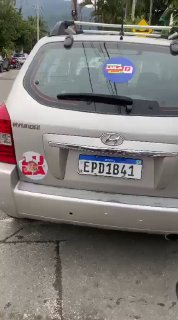 🇧🇷 ⭐ ⭐ - שני ילדים נפגעו על ידי מכונית בשבת (24) במהלך עצרת אופנוע ואופנוע בתמיכת המועמד לנשיאות Flávio B…