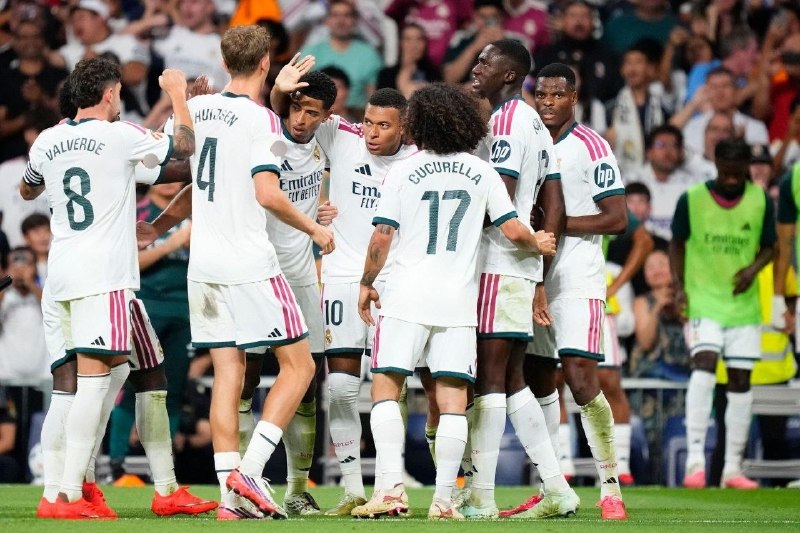 رئال مادرید | Real Madrid C.F: 🚨🔗⚽️ کوپه:مشکلی در خطمیانی رئالمادرید وجود دارد. 🆔 @RealMadridFans🇪🇸| @RealMadridTweet | #mt