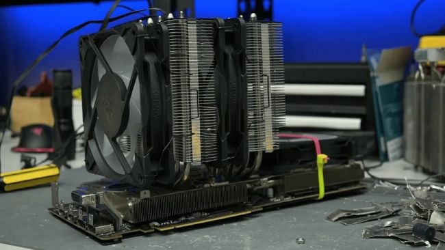 شهر سخت افزار: 🔥 معجزه نصب خنککننده پردازنده روی کارت گرافیک GTX 1080 Ti؛ کاهش 30 درجهای دمایک مادساز سختافزار با نصب خنککننده دوبر