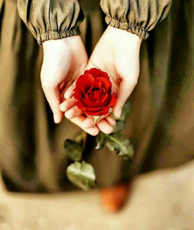 کــانیــاوی ڕەحـمــه ت: سۆزێک بۆ خوا ئەی تاقانــەکەم خوایــەکەم هیوا و هومێــدمئـەی ئــەهـوەن کـــەرەوەی ڕۆح و گیـــانمهــەوێنی هــەست و هـــەنا