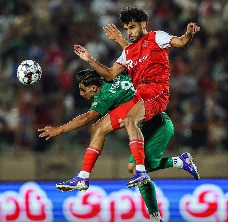 ♥️ کانال هواداران پرشین ♥️: 🔴بعد از چند سال دیگه موقع ضربات کرنر یا ایستگاهی دیگه تن و بدنمون نمیلرزهده تا مربی هم اومدن رفتن مشکل حل نشد چون ایراد 