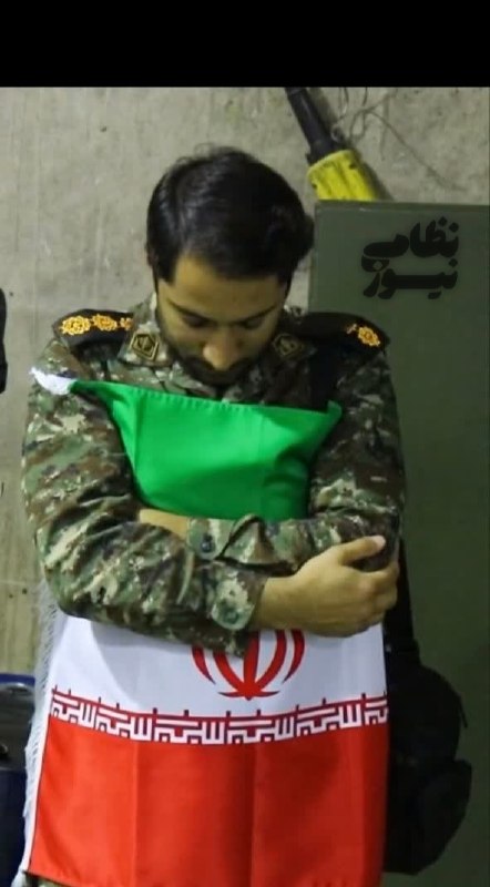 سیاست در واپسین لحظات: 🔴تصویر کمتر دیده شده یکی از فرزندان خاک پاک ایران زمین که برای مردم کشورش تمام زندگی خود را فدا کرد.🔻به یاد ؛ "شهید نخبه