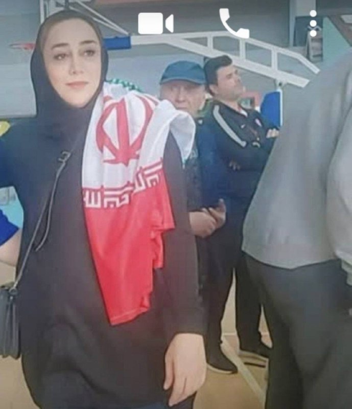 卐سرز؎ﮰنـ آرﮰإﮰﮰ卐: فاحشه سوپرحکومتی سودابه بیریموندی وکیل رانتی کرمانشاه.به وسیله وکالت و آشنایی با قضات زیاد پروندههای مبارزین انقلاب ش