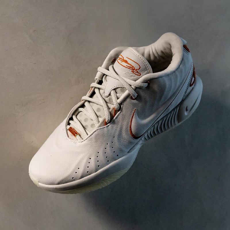 Imagem Tênis LeBron 21 