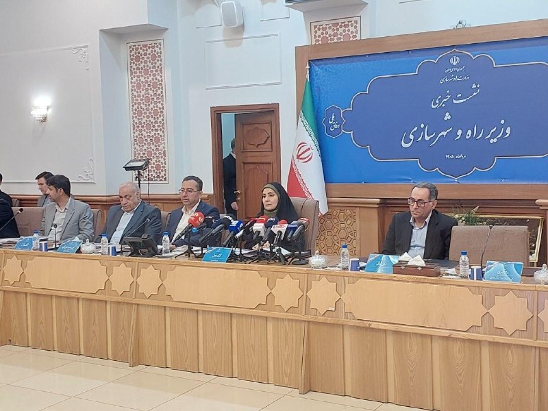 آژانس خبری رکنا | Rokna NEWS Agency: 🔶 فرزانه صادق، وزیر راه و شهرسازی در نشست خبری: بیش از 100 هزار واحد تجاری و مسکونی در جنگ اخیر آسیب دید. @ROKNA_NEWS