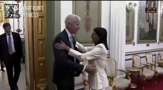 ️🇺🇸🇻🇪 ארה"ב שר האנרגיה רייט הגיע למירפלורס כדי להיפגש עם נשיא ונצואלה בפועל רודריגז.