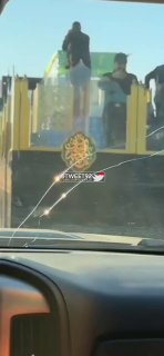 בשידור חי: ארונו של חמינאי הגיע ל"עמוד 1000"