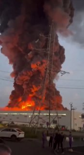 🔴 הבוקר תקפו מל"טים אוקראינים את מרכז ההפצה והמחסן השני של חברת המסחר האלקטרוני הרוסית הגדולה ביותר, Wildb…