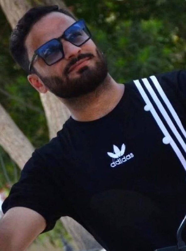 چند قرن بردگی: علی محمدزاده۲۳ ساله ، ۱۹ دی ، مشهدصاحب یک مغازه گل‌فروشی در شهر مشهد بود و نزدیکانش وی را جوانی پرانرژی و مهربان توصیف ک