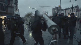 חדש: פריז היום: המפגינים יוצרים בריקדה והמשטרה מתערבת בליל נוסף של מתח. 31 באוקטובר יכול להיות "D-Day" להפג…