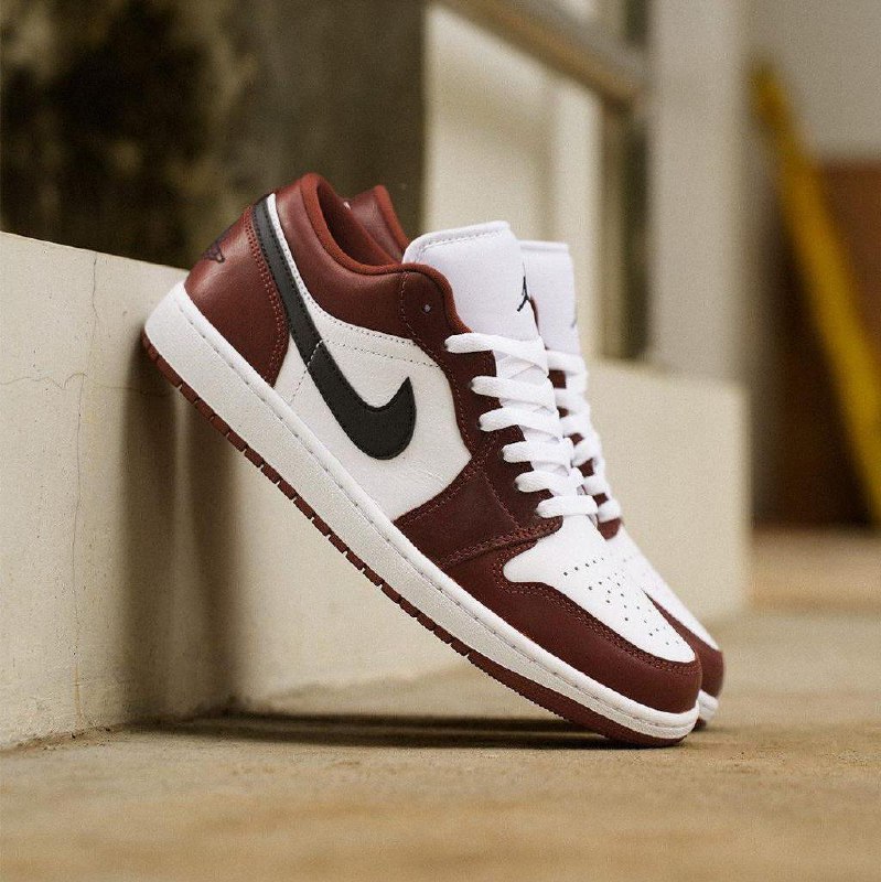 Imagem Tênis Air Jordan 1 Low Dark Pony