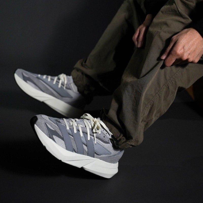 Imagem Tênis Adidas Lightblaze Wolf Grey