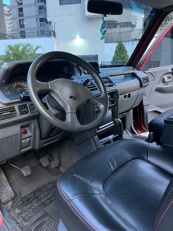 Mitsubishi Montero 2008