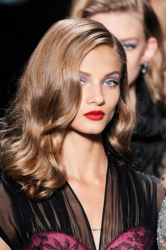 【来自投稿】迪奥2010春夏高定秀，模特们惊艳的妆容