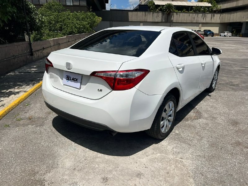 Toyota Corolla 2015