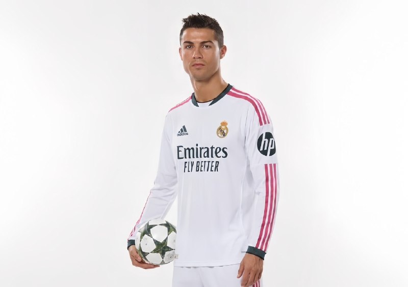 رئال مادرید | Real Madrid C.F: آخه بابا پیرت بسوزه عاشقی تو که مارو رسوا کردی. 🥹🤍🆔 @RealMadridFans🇪🇸| @RealMadridTweet | #mt
