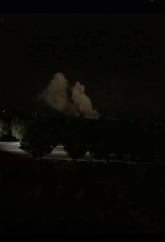 תקיפות ארה"ב התרחשו נגד בנדר-א-ג'סק, בדרום החוף של איראן לפני 27 דקות. 4 טילים פגעו בבסיס הימי של הרפובליקה…