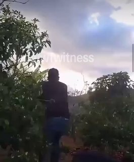 ️🇨🇴 תושבי Huisitó, באל טמבו, מחלקת קאוקה, חוו פחד עז על רקע עימותים כבדים בין חיילי הצבא הלאומי למבנה המת…