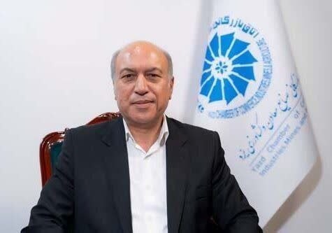 دورهمی یزدیها: تجلیل از مهندس متوسلیان، پیشکسوت صنعت PVC و چهره ماندگار تشکلهای اقتصادی کشور و خالق برند یزدپولیکا 🔹پنجمین همایش روز م