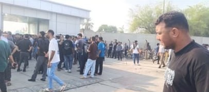 جوانه ها (از زندان تبریز بگو!!): جوانان جویای کار را با آتش‌نشانی پاسخ می‌دهند؟صدها جوان جویای کار امروز، شنبه ۲۴ مرداد ۱۴۰۵، در اعتراض به وضعیت اشتغال م