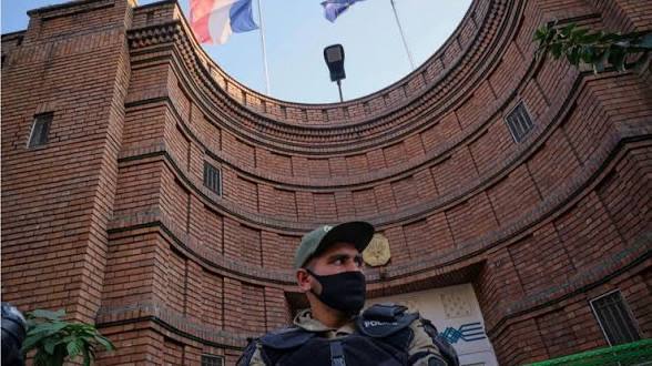 ️🇮🇷🇫🇷Quick: The Iranian authorities have sealed the French CLF center in Tehran following a judicial order from the Tehran Prosecutor's Office.