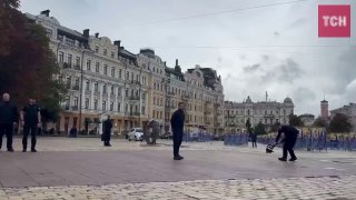 ️🇺🇸🇺🇦 נשיא אוקראינה זלנסקי פגש את השליח המיוחד של ארה"ב ויטקוף וג'ארד קושנר במרכז קייב.