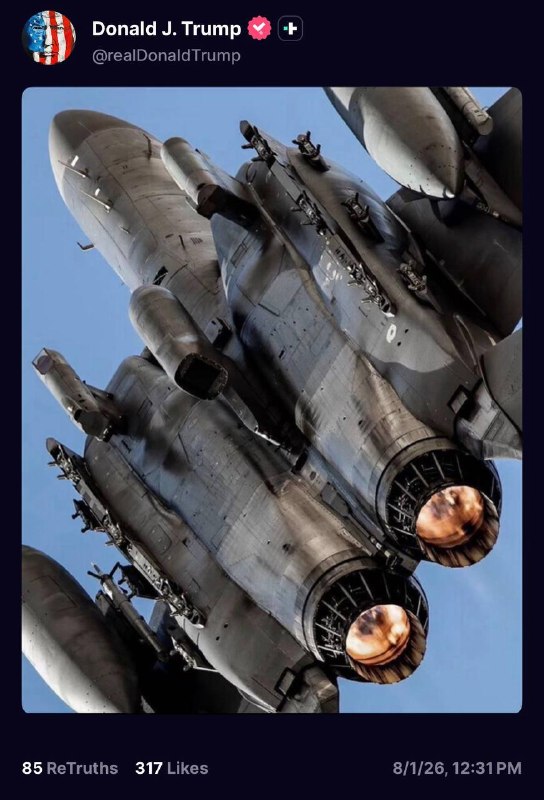 👀〰️🇺🇸 טראמפ פרסם תמונה של מטוס הקרב F-15E Strike Eagle של חיל האוויר של ארצות הברית על Truth Social.