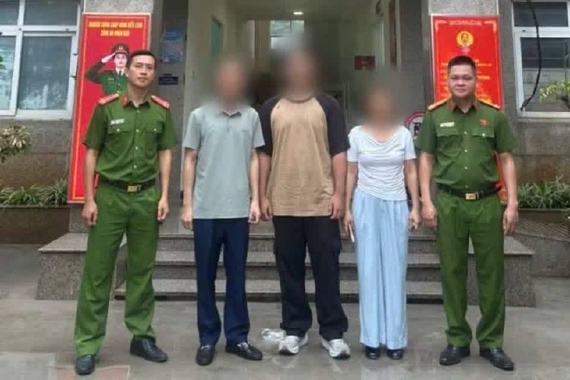 东南亚华人大事件：河内市富演坊警方接到市民N.C.C.的报案 称其儿子N.C.Q.M.配图