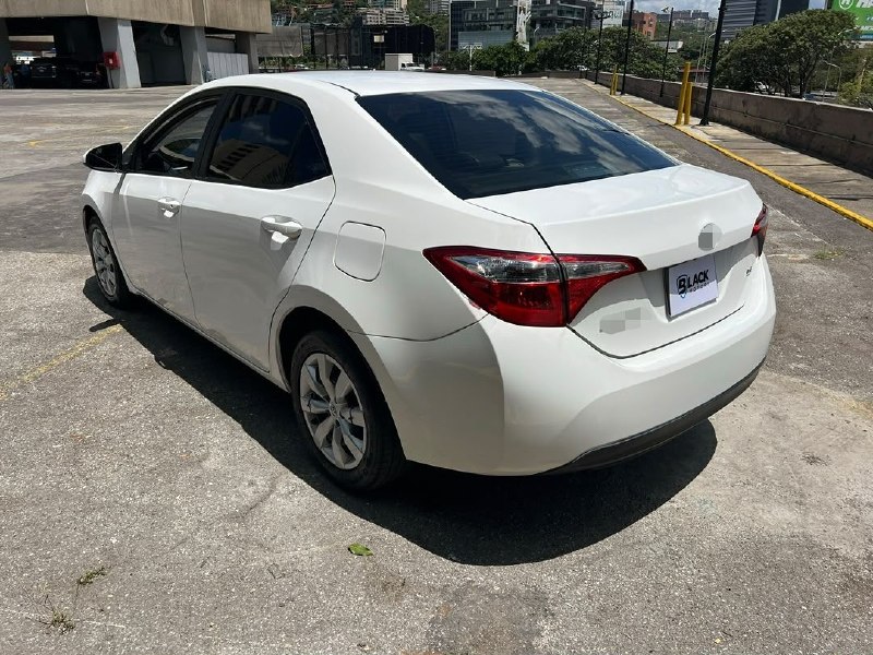 Toyota Corolla 2015
