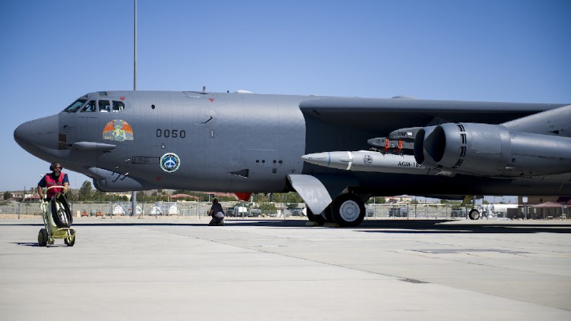 USAF מעביר את ARRW לייצור עם פרס של 694 מיליון דולר חיל האוויר האמריקני העניק ללוקהיד מרטין חוזה ייצור בסך…