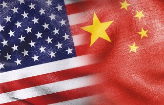 美中表示贸易谈判顺利,贝森特称中国同意延迟稀土管制一年 https://caus.com/all-articles/news/422275/这场在马来西亚举行的贸易谈判旨在缓解中美紧张关系,并为预计举行的特朗普与习近平峰会奠定基础。这将是特朗普进入第二任期以来两位领导人的首次面对面会晤。当被问及中美是否会延长原定于11月10日到期的贸易休战期(在此期间双方同意降低关税)时,贝森特回答:“从这次会议的结果来看,我认为会延长,但最终决定权在特朗普。”