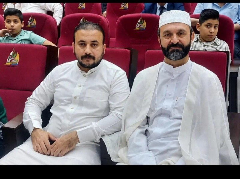 لطفاً گوسفند نباشید !: روزی شخصی نزد حکیم طوسی رفت و گفت هیچ چیز مرا آرام نمیکند! حکیم بلافاصله او را آرام کرد.@Not_Sheep 🐏🐏