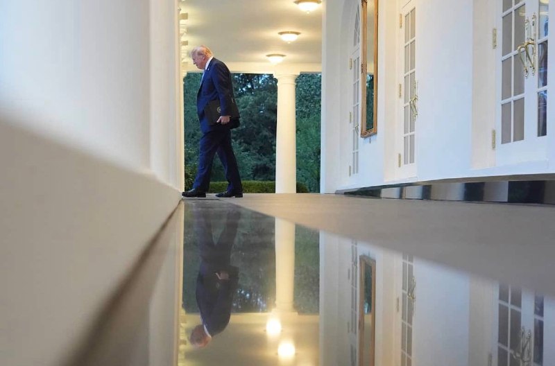 ️🇺🇸WaPo: US President Trump has privately acknowledged that his administration's decisions, including the war with Iran and its effect on fuel prices, have contributed to the difficult political environment facing Republicans ahead of the midterm elections in November.